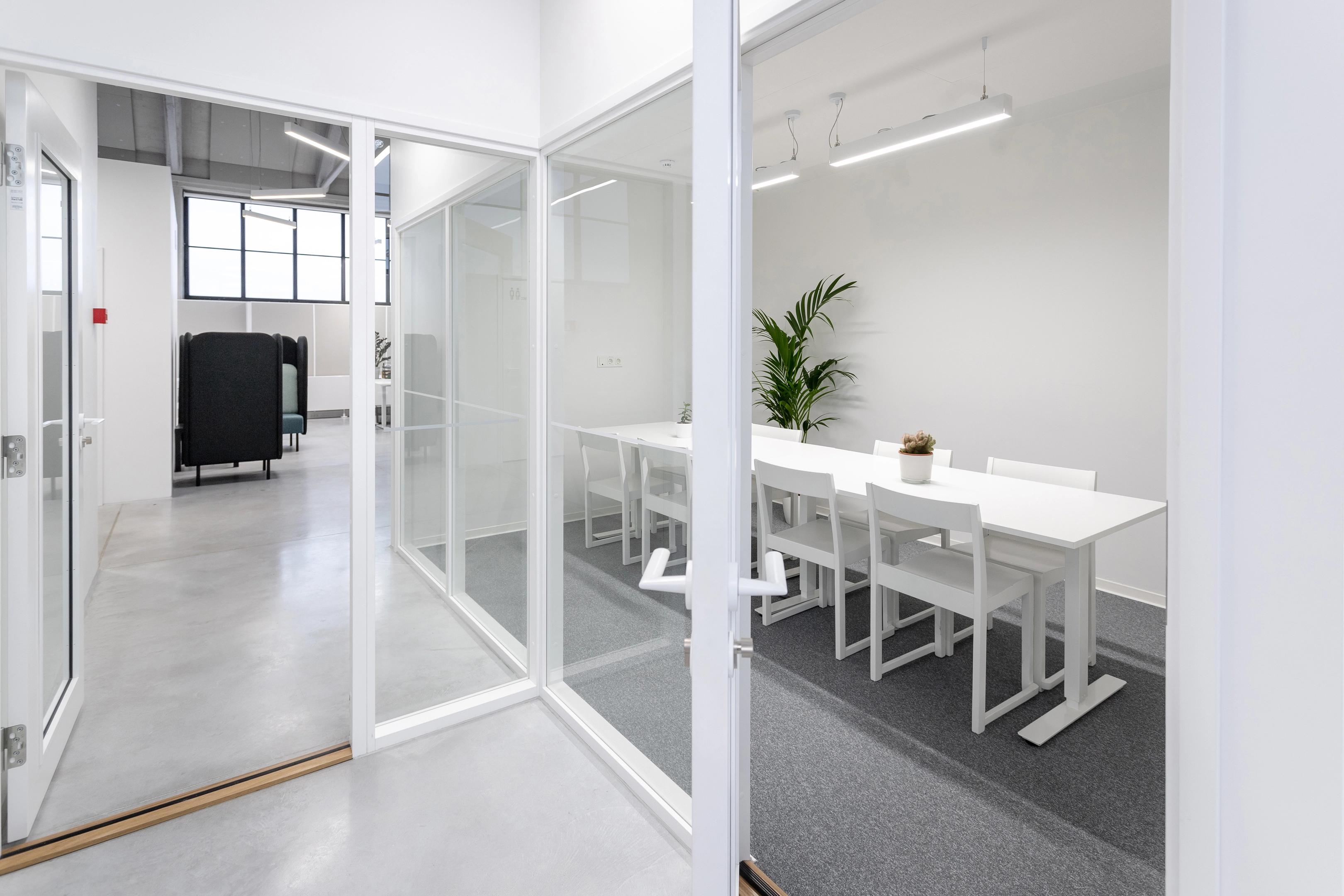 Meeting room in Kai Art Center by KAOS Arhitektid